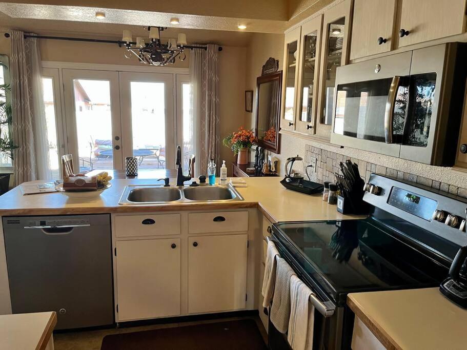 Hill'S Hummingbird Haven Llc 21442827 Villa Sierra Vista Exterior photo