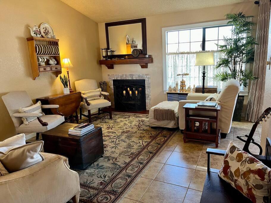 Hill'S Hummingbird Haven Llc 21442827 Villa Sierra Vista Exterior photo